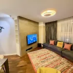 Ola Lux * Tirana